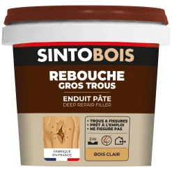 Reboucher gros trous et fissures dans le bois clair